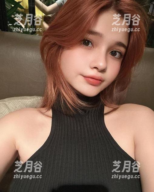 细腻与优雅并存：Azami的御姐写真图片合集，尽显女性之美