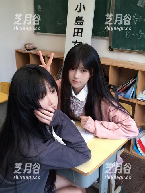 观看Bambi(밤비)的粉色写真合集，带你领略不同风格的视觉盛宴