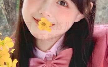 Feilin嗲囡囡 – 小果冻儿眼镜写真火热上线，快来免费下载感受不一样的美！