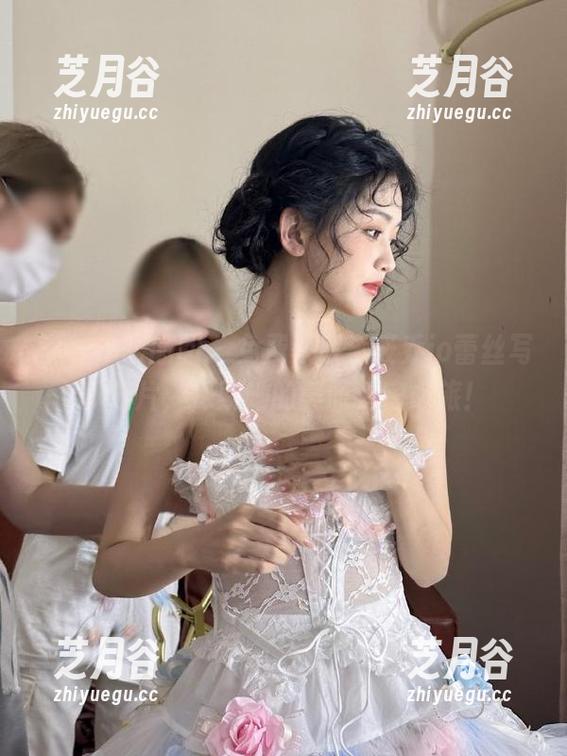 Feilin嗲囡囡-李筱乔jo Feilin嗲囡囡 - 免费获取李筱乔jo蕾丝写真照片,探索她的美丽秘密之旅!