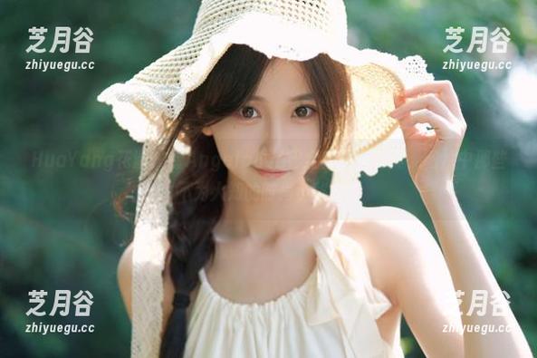 HuaYang花漾-Angela小热巴 HuaYang花漾 - 看Angela小热巴全套短裤写真,图片中那些不为人知的时尚小秘密!