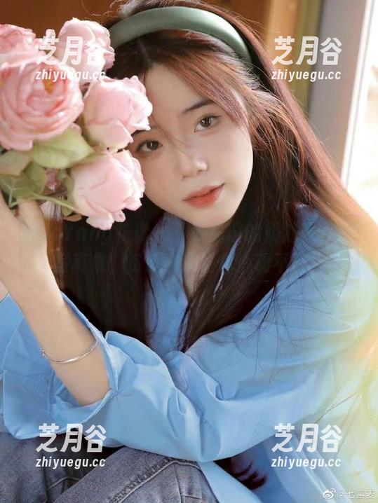 HuaYang花漾-奶油米 HuaYang花漾 - 不可思议的奶油米校服写真集,资源满满让你心动不已!