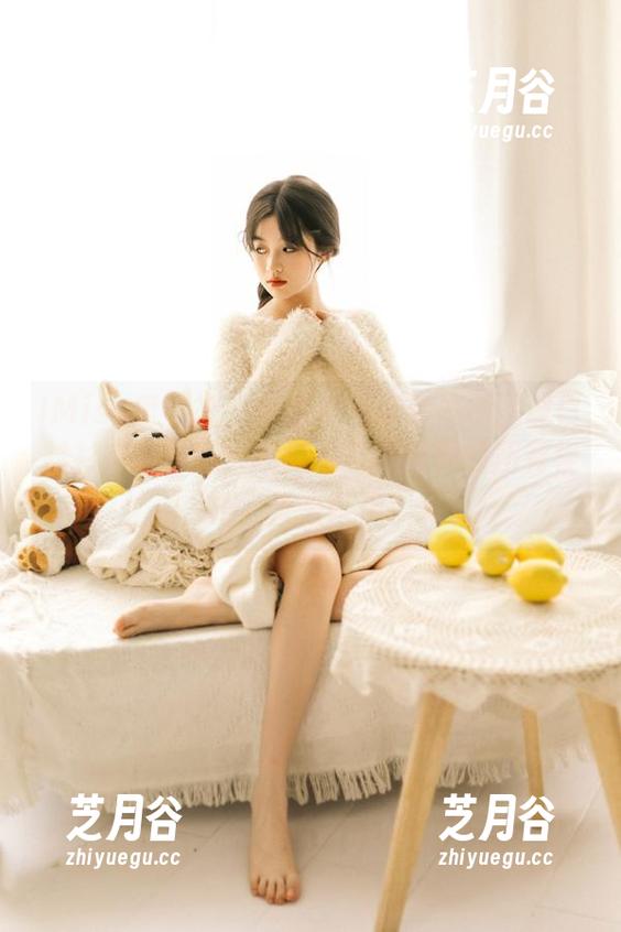IMiss爱蜜社 - 李李七七喜喜倾情呈现白衬衫定制写真，瞬间打破时尚界的所有桎梏，快来围观！
