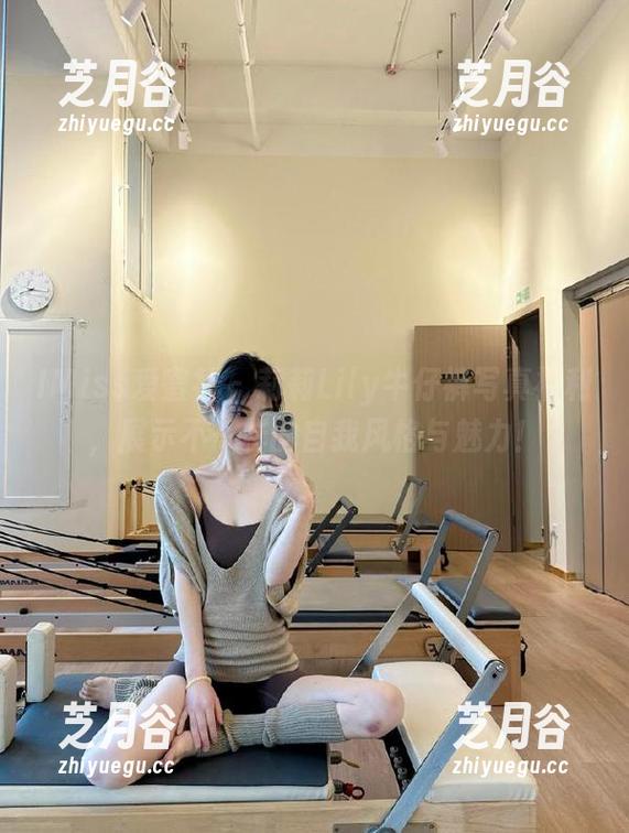 IMiss爱蜜社-莉莉Lily IMiss爱蜜社 - 莉莉Lily牛仔裤写真福利,展示不一样的自我风格与魅力!