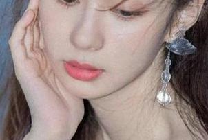 微密圈 – 红色睡袍中的Jessie婕西，传递温暖与性感的原图作品