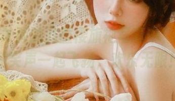 在喵糖映画的八重樱旗袍写真中，让图片和笑声一起飞扬，欢乐无限！