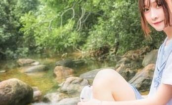 MiStar魅妍社 – 校服与青春：关思阳高清写真展现校园唯美与自由的碰撞
