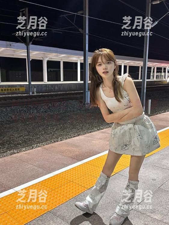 MiiTao蜜桃社-林柔柔 MiiTao蜜桃社 - 精挑细选,林柔柔制服写真高清壁纸,让你爱不释手的视觉享受