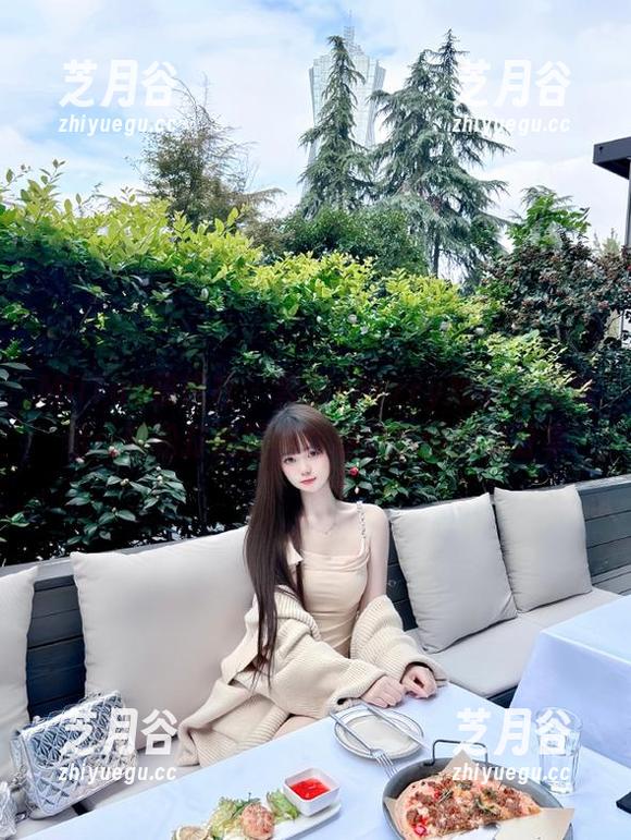 MiiTao蜜桃社-雪梨sherry MiiTao蜜桃社 - 雪梨sherry短裤作品展示:轻松打造时尚优雅风格的图集分享