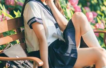 MintYe薄荷叶 – 高清旗袍写真，何梦兮Stacy带你领略传统服饰中的时尚新风潮