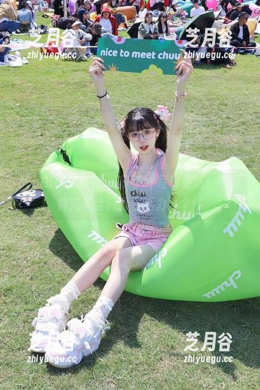 MyGirl美媛馆-苏可er MyGirl美媛馆 - 苏可er写真更新:牛仔裤完美诠释青春活力与个性