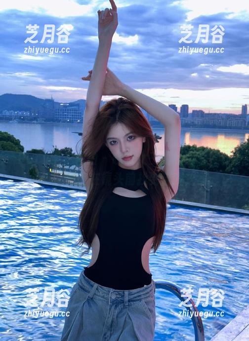 Pary学生模拍-晓晓 Pary学生模拍 - 晓晓女王的私房写真技巧:如何在镜头前找到自我之美
