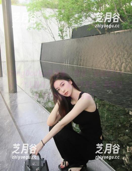 QingDouKe青豆客-战姝羽Zina QingDouKe青豆客 - 感受“战姝羽Zina”个人魅力:高清旗袍作品集,展现经典与个性的无限可能!