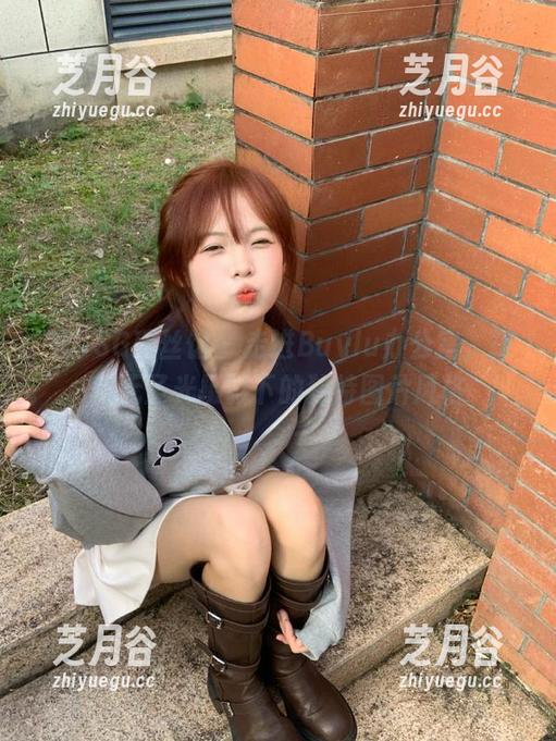 RUISG瑞丝馆 - 走进Buylu办公室，探索无圣光摄影下的独特图片风格