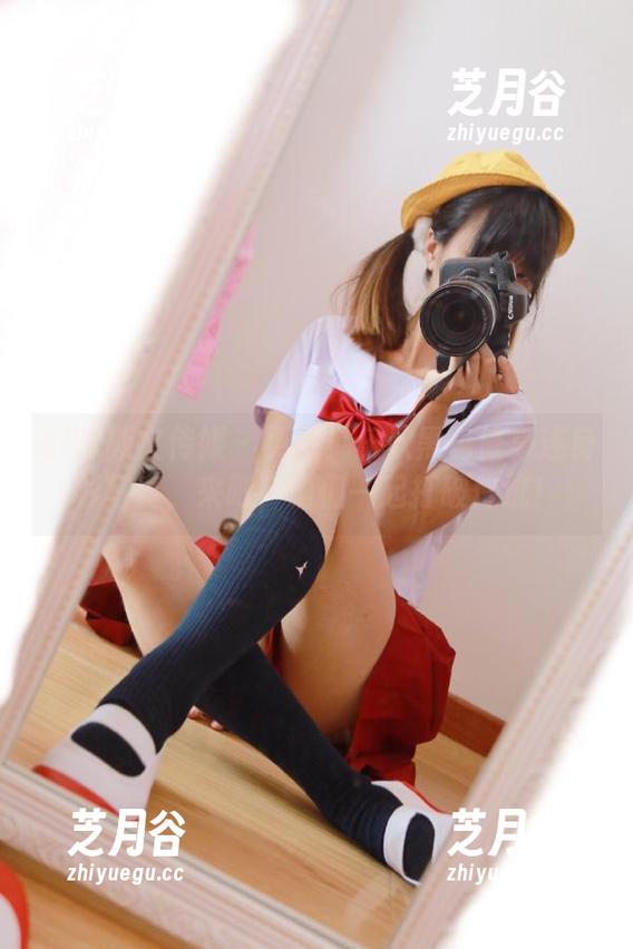 SIW斯文传媒-乐饮 SIW斯文传媒 - 更新!乐饮黑色修身连身衫写真,来吧,咱们一起打破传统!