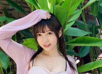 TouTiao头条女神 – 直击心灵的美图资源，“小热巴”连衣裙如梦似幻，快来围观！