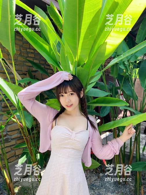 TouTiao头条女神-小热巴 TouTiao头条女神 - 直击心灵的美图资源,“小热巴”连衣裙如梦似幻,快来围观!