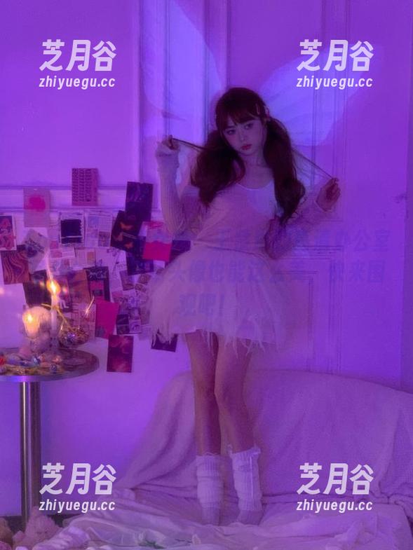 TouTiao头条女神 - 王紫琳的高清办公室写真合集，职场头像也能这么美，快来围观吧！
