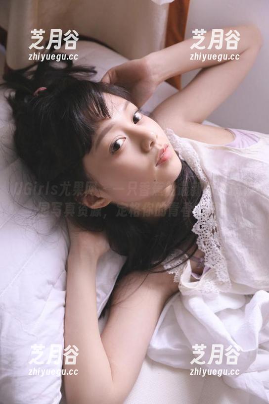 UGirls尤果网 - 一只香蕉船最新带来的校园写真资源，定格你的青春瞬间！