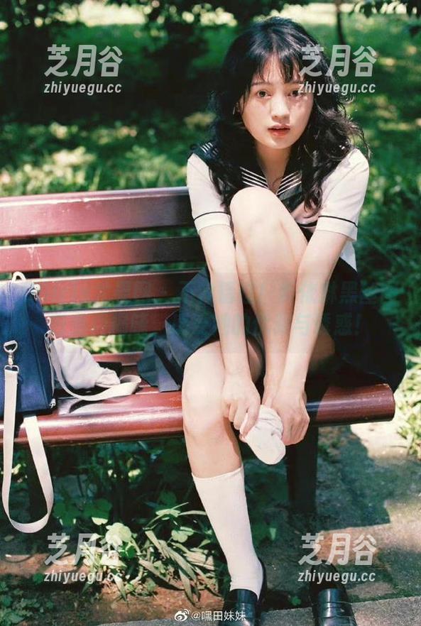 UGirls尤果网-乔依琳 UGirls尤果网 - 不容错过!乔依琳黑丝图包免费揭晓,感受她的优雅与诱惑!