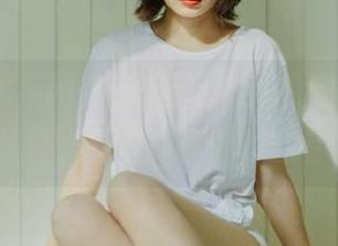 UGirls尤果网 – 探索乔依琳的眼镜艺术，在线图片带你领略魅力瞬间！