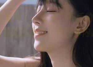 UGirls尤果网 – “女王”气质的私拍之美：领略小潘鼠的原图，唤醒你内心的无限想象