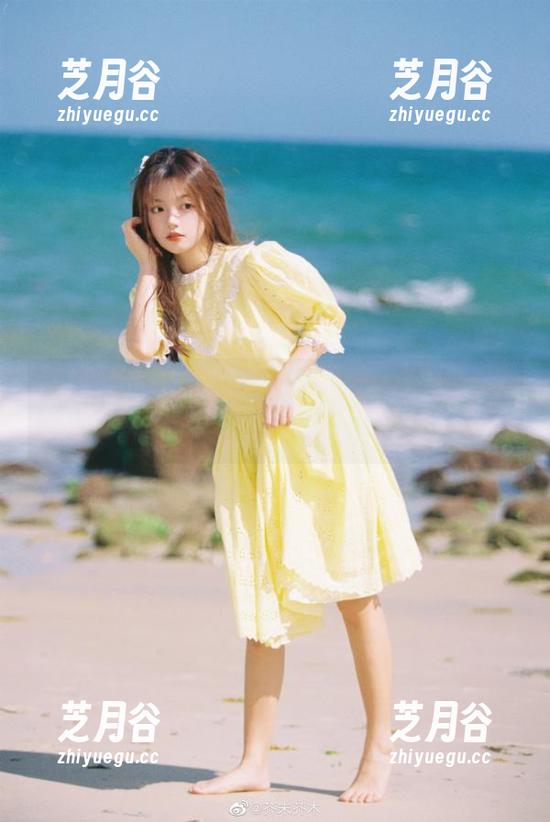 UGirls尤果网 - 王瑞儿夏日写真合集，照片中满满都是青春的气息！