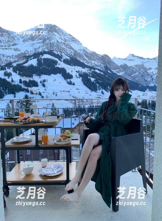 UGirls尤果网-田依依 UGirls尤果网 - 田依依新作更新:海边写真作品将阳光与微风融入你的心间!