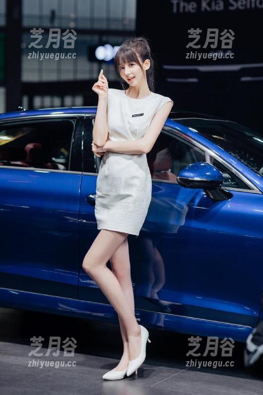 UGirls尤果网-谭晓彤 UGirls尤果网 - 限量发售!谭晓彤圣诞主题图包合集,带你领略节日之美