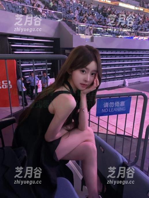 UGirls尤果网 - 顾欣怡白丝图片合集，自嘲式表达让你忍俊不禁的日常