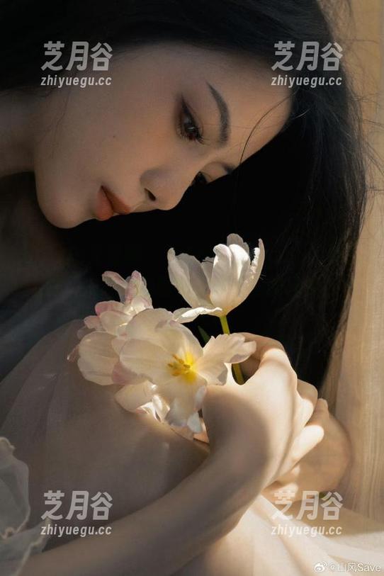 UGirls尤果网-飞Angelababy UGirls尤果网 - 飞Angelababy的秘密之旅:在她的美图里寻找人生的真谛与写真的灵魂