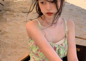 XIAOYU语画界 – 深入周思乔Betty的古典旗袍魅惑黑丝写真合集，精彩资源来袭，揭开优雅与神秘的完美结合！