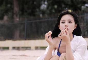 XIAOYU语画界 – 王馨瑶yanni的圣诞写真合集，搞笑又可爱，让你瞬间变身节日的焦点！