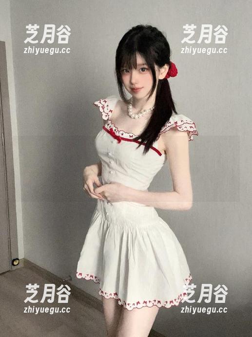 XIAOYU语画界-顾乔楠 XIAOYU语画界 - 顾乔楠的在线写真:吊带连体衣让她的魅力在线飙升,不怕自嘲!