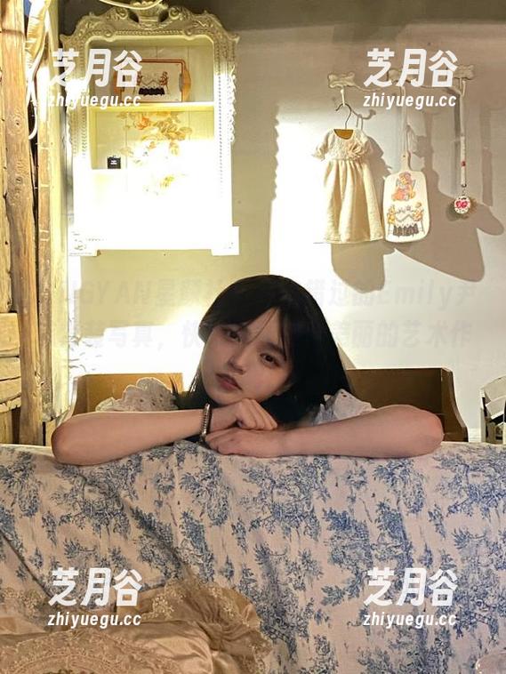 XINGYAN星颜社-Emily尹菲 XINGYAN星颜社 - 不容错过的Emily尹菲套装写真,快来下载这份美丽的艺术作品吧!