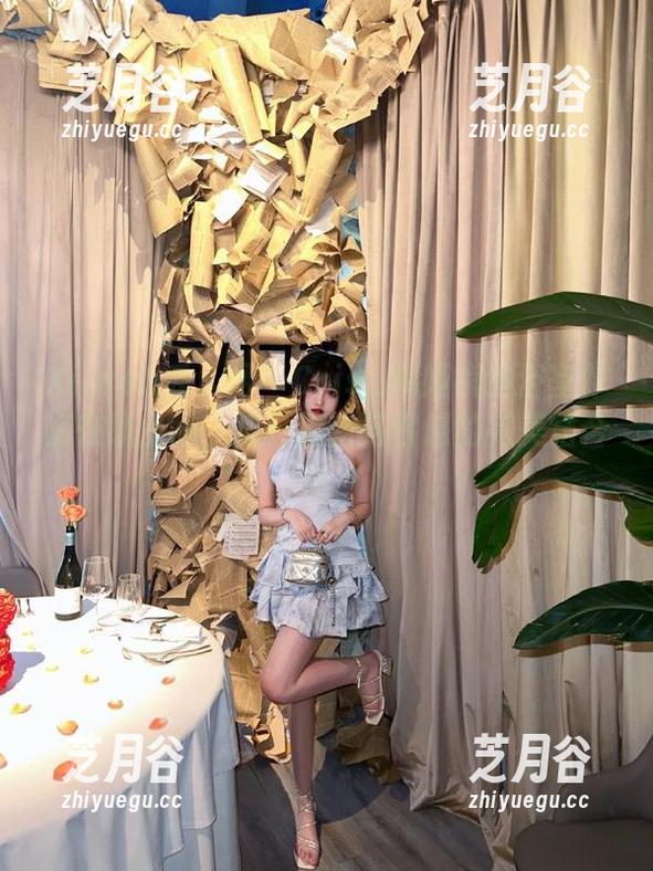 Xiuren秀人网-Cris_卓娅祺 Xiuren秀人网 - Cris_卓娅祺的浴室作品在线上线,揭开清新与性感的完美结合!