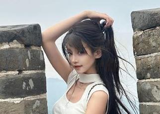 Xiuren秀人网 – Egg尤妮丝最新空姐写真作品集，呈现高空中的风景与人生