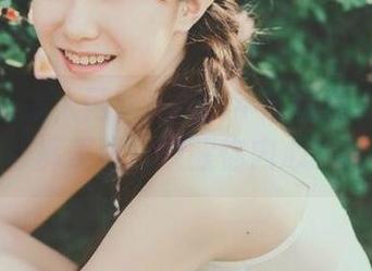 Xiuren秀人网 – 2023年度最新Elise谭晓彤牛仔裤美图，唤醒你内心的时尚女神