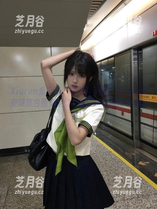 Xiuren秀人网-Olivia童安琪 Xiuren秀人网 - 敢不敢入眼?Olivia童安琪黑白图集全新更新,惊艳瞬间不容错过!