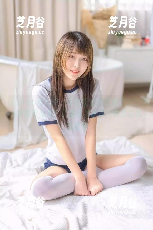 Xiuren秀人网-何梦兮Stacy Xiuren秀人网 - 不容错过的何梦兮Stacy旗袍写真集!下载后尽享令人惊艳的视觉盛宴