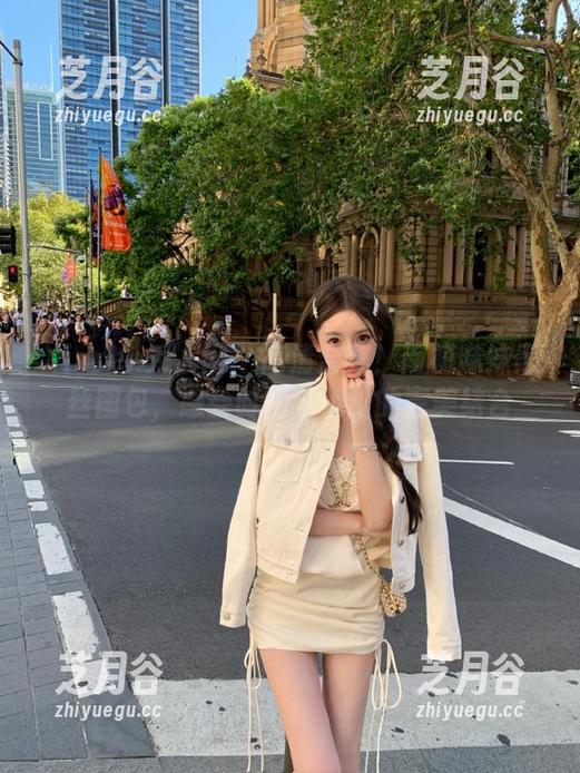 Xiuren秀人网-南初妹妹 Xiuren秀人网 - 高清合集!南初妹妹黑丝图包,感受时尚与优雅的完美结合
