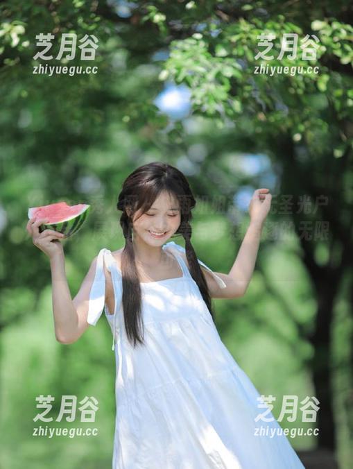 Xiuren秀人网-史雨姐姐 Xiuren秀人网 - 史雨姐姐带来无圣光户外作品,展现自然之美与梦想追逐的无限可能
