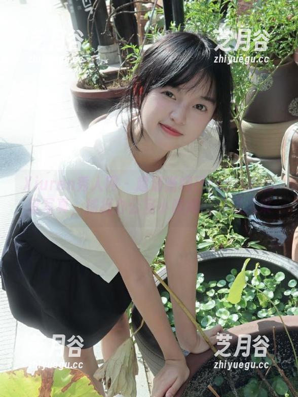 Xiuren秀人网 - 超清晰妲己toxic办公室写真，捕捉办公室小瞬间的美丽风采