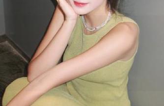 Xiuren秀人网 – 不可错过的容容容Alice夏日写真集：清新靓丽的写真作品，立刻下载感受夏日魅力！