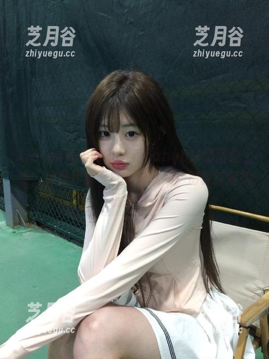 Xiuren秀人网-小乔babyb Xiuren秀人网 - 小乔babyb泳装图包上线,免费欣赏夏日女神风采,别错过这次机会哦!
