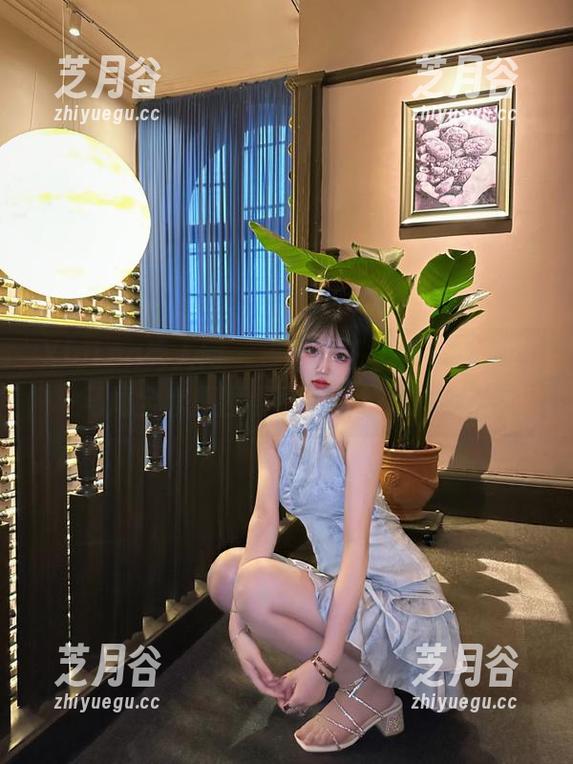 Xiuren秀人网-小肉肉咪 Xiuren秀人网 - 寻找灵感,小肉肉咪双马尾全套原图展现独特的摄影艺术