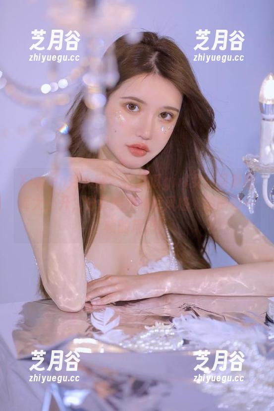 Xiuren秀人网-拍黄瓜girl Xiuren秀人网 - 拍黄瓜girl女仆写真图库大公开,分享她的独特风格,领略每一帧的精彩!