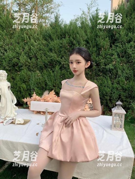 Xiuren秀人网 - 是小逗逗运动写真资源，怎么把汗水拍得这么美！