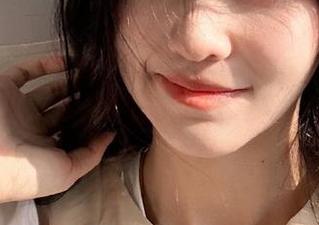 Xiuren秀人网 – 汐汐baby分享办公室美学：超高质量原图壁纸免费下载