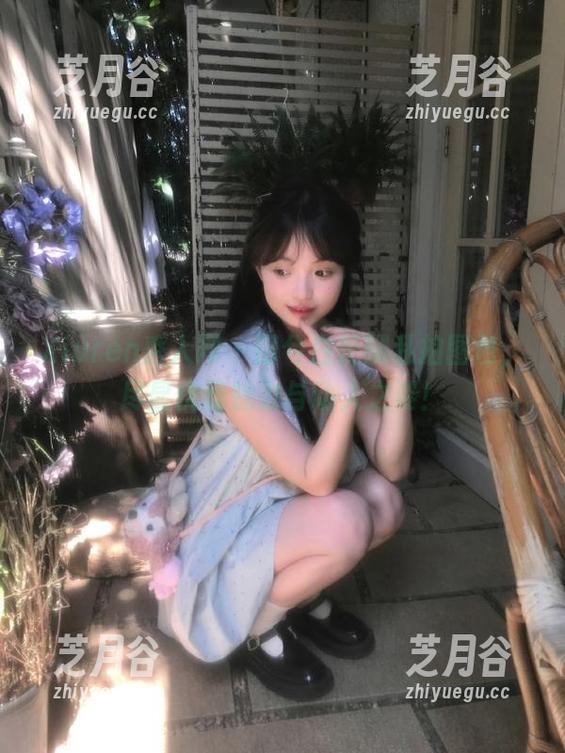 Xiuren秀人网-田兮白 Xiuren秀人网 - 田兮白长腿私拍图包,尽显优雅魅力与动人之姿!